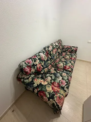 Sofá floral estilo boho