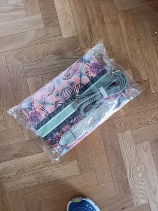 NUEVO Bolso de mano nuevo con estampado