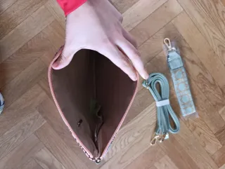 NUEVO Bolso de mano nuevo con estampado