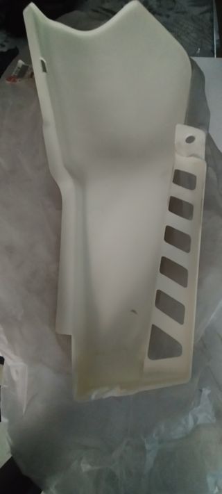 Tapa Lateral dcha Yamaha XT 600 87 Original Nueva.