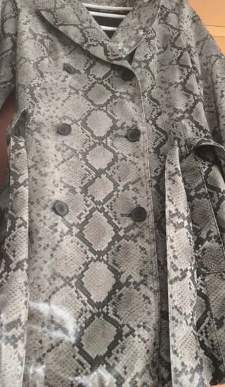 Gabardina Zara animal print