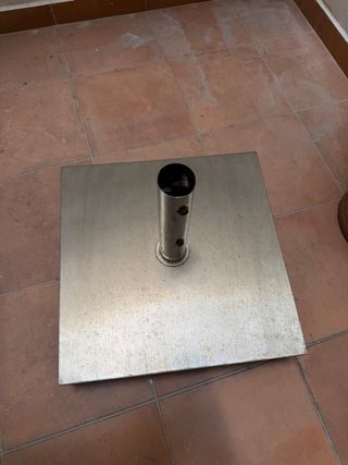 Base para sombrilla de metal