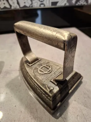 Plancha antigua hierro y bronce