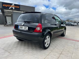 Renault Clio 2003