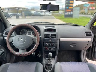Renault Clio 2003