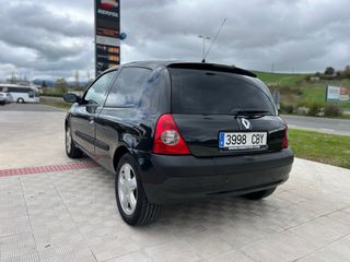 Renault Clio 2003