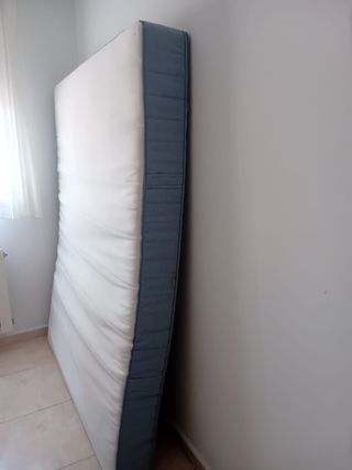 Colchón 1.9m x 1.5m buen estado