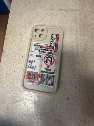 Funda iPhone 13 con diseño de pegatinas
