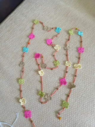 Pendientes Aro Crochet Rosa y Negro Hechos a Mano