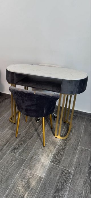 Mesa de manicura y tocador