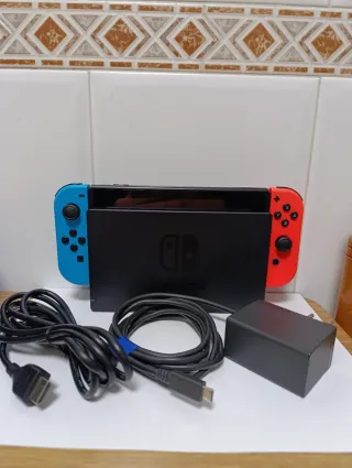 Nintendo Switch en caja original + 2 joycon