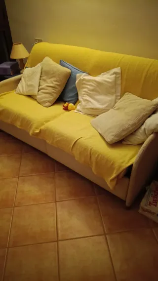 Sofá Cama Beige y Amarillo