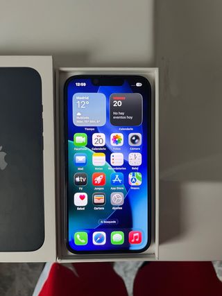 iPhone 13 Negro/Azul Marino