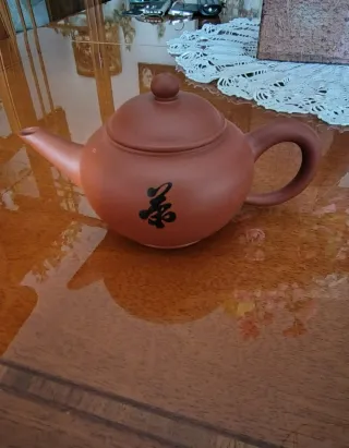 Teiera in terracotta con 6 mini coppe yixing china