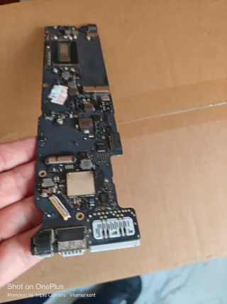 Placa base Apple MacBook Air producto de subastas