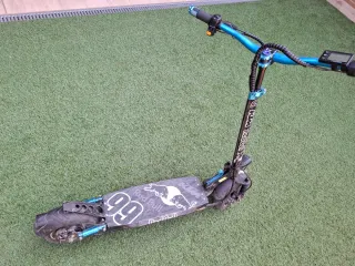 Patinete Eléctrico Red Bull Edición Especial