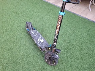 Patinete Eléctrico Red Bull Edición Especial