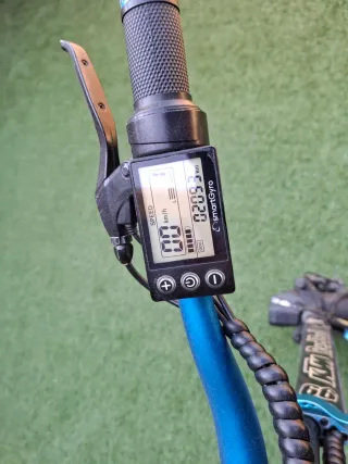 Patinete Eléctrico Red Bull Edición Especial