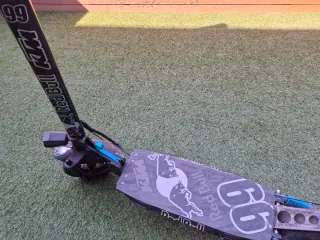 Patinete Eléctrico Red Bull Edición Especial