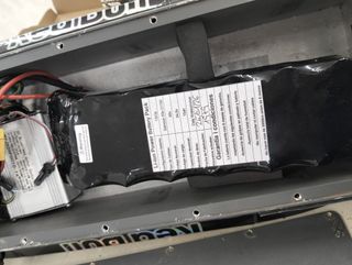 Patinete Eléctrico Red Bull Edición Especial