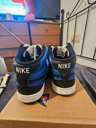 Nike court vision mid