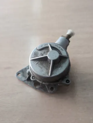 Bomba de vacío Pierburg 93T-267 Peugeot Citroën