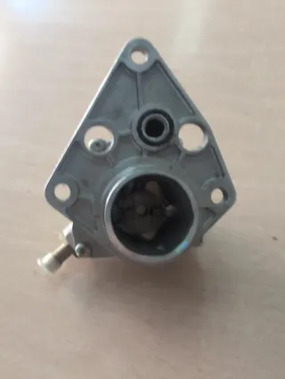 Bomba de vacío Pierburg 93T-267 Peugeot Citroën