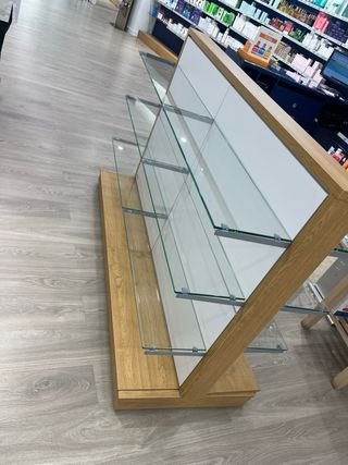 Góndola Farmacia Madera y Cristal