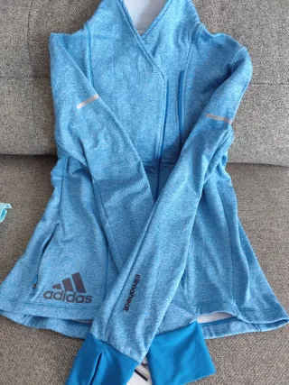 Chaqueta deportiva Adidas azul sin estrenar