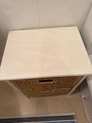 Mueble auxiliar baño 2 cestas mimbre y madera