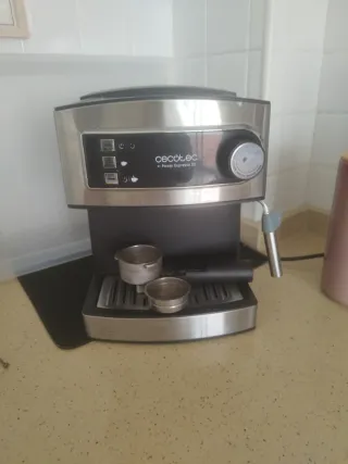 Cafetera Cecotec Power Espresso 20. No funciona
