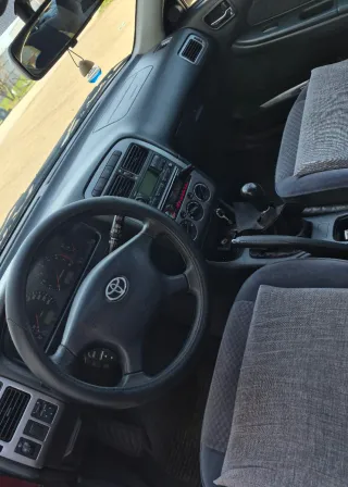 Toyota Avensis 2001