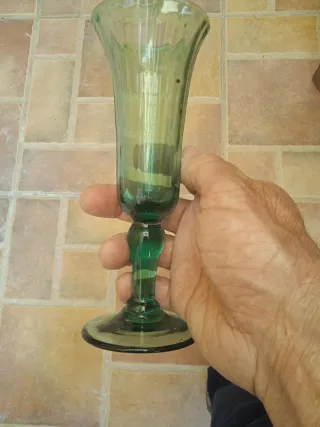 Copa de cristal verde Gordiola