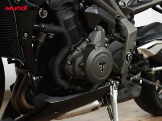TRIUMPH STREET TRIPLE 765 R