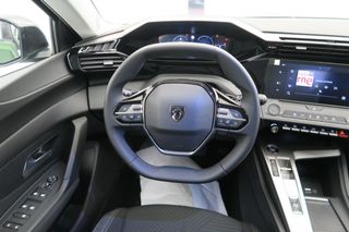 Peugeot 308 5P Active Hybrid 180 eEAT8