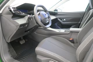 Peugeot 308 5P Active Hybrid 180 eEAT8