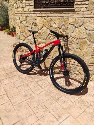 Megamo Track FS Carbon 2022 Talla M — Reestreno