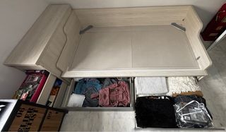 Canapé 105 x 200 + Mueble Cajonera Cabecero