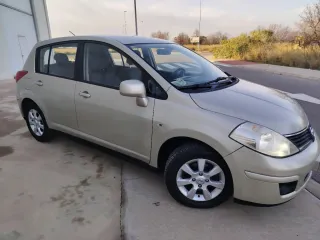 Nissan Tiida 2010