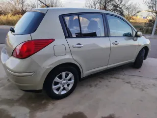 Nissan Tiida 2010