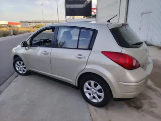 Nissan Tiida 2010