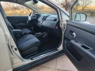 Nissan Tiida 2010
