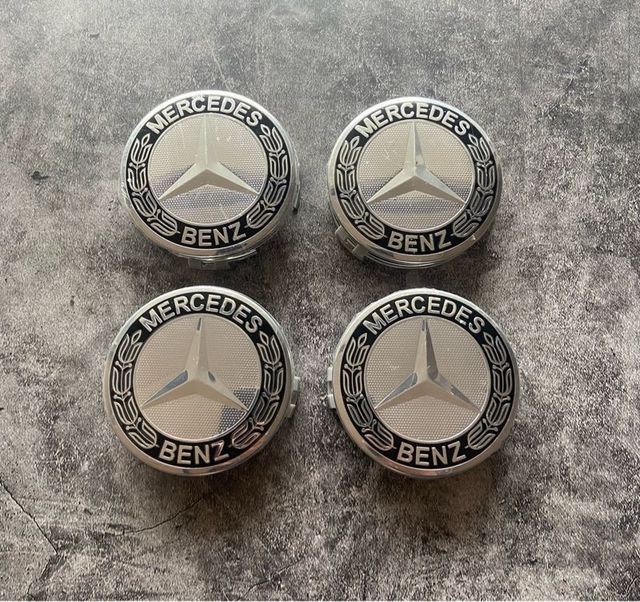 Tapabujes Mercedes Benz 75mm Negro Plata