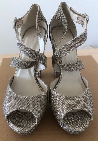 Sandalias KAREN MILLEN doradas y plateadas