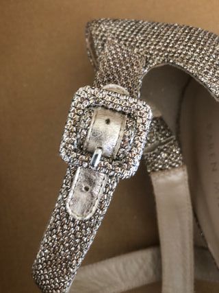 Sandalias KAREN MILLEN doradas y plateadas