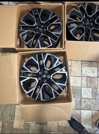 Llantas Renault Originales 20” Pulgadas 2026