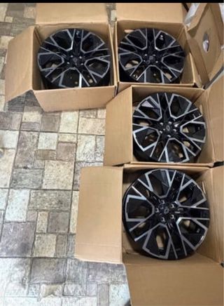 Llantas Renault Originales 20” Pulgadas 2026