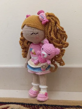 Muñeca crochet "niña con osito" Hecha a mano NUEVA
