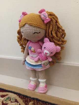 Muñeca crochet "niña con osito" Hecha a mano NUEVA