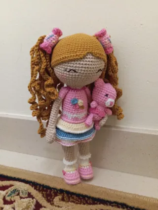 Muñeca crochet "niña con osito" Hecha a mano NUEVA